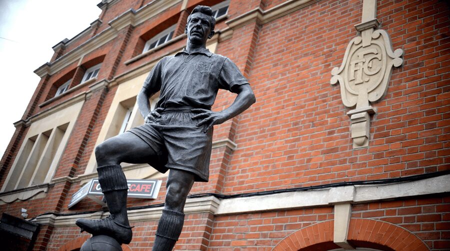 London: Craven Cottage Guided Tour at Fulham Football Club - Flags, trophies, and Fulham’s wider sporting story