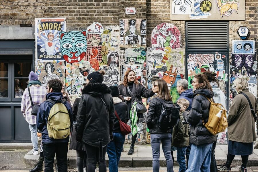 London: East End Street Art Tour and Spray Painting Workshop - Why this East End tour is different from a simple street-art walk