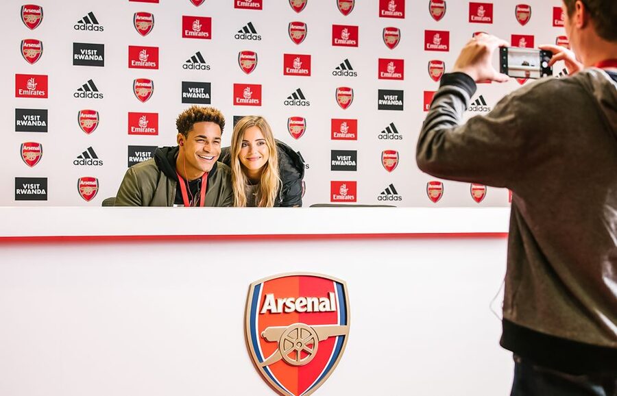 London: Emirates Stadium Entry Ticket and Audio Guide - The changing room and players’ kits