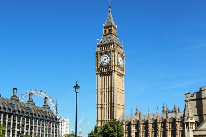 London Essential 2 hour introductory Walking Tour With a Londoner - St. James’s Park and The Mall