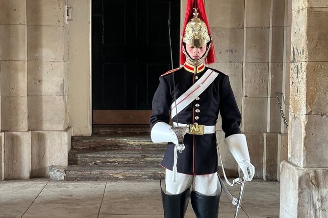 London Essential 2 hour introductory Walking Tour With a Londoner - Trafalgar Square and the vanished Whitehall Palace