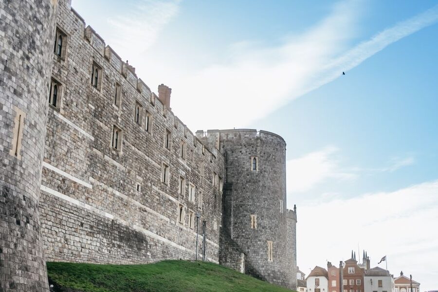 London: Full-Day Windsor, Stonehenge, and Oxford Tour - The guide can make or break the long ride