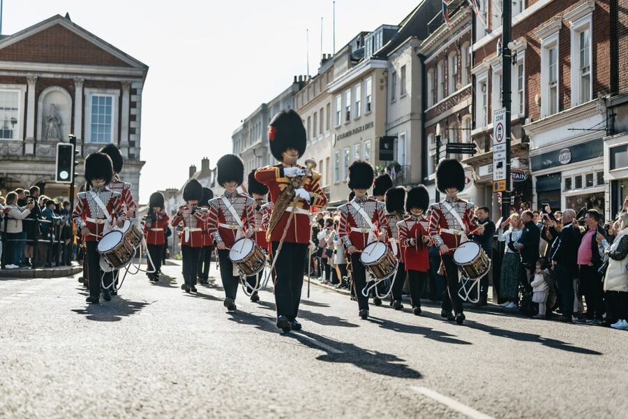 London: Full-Day Windsor, Stonehenge, and Oxford Tour - Who will get the most from this tour