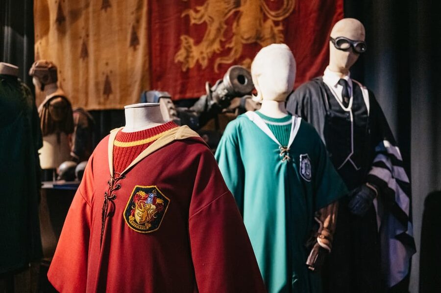 London: Fully-Guided Making of Harry Potter Tour - The Hogwarts Express and Platform 9 ¾