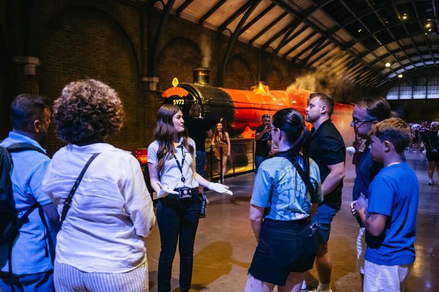 London: Fully-Guided Making of Harry Potter Tour - Hagrid’s Hut, Umbridge’s office, and the smaller details