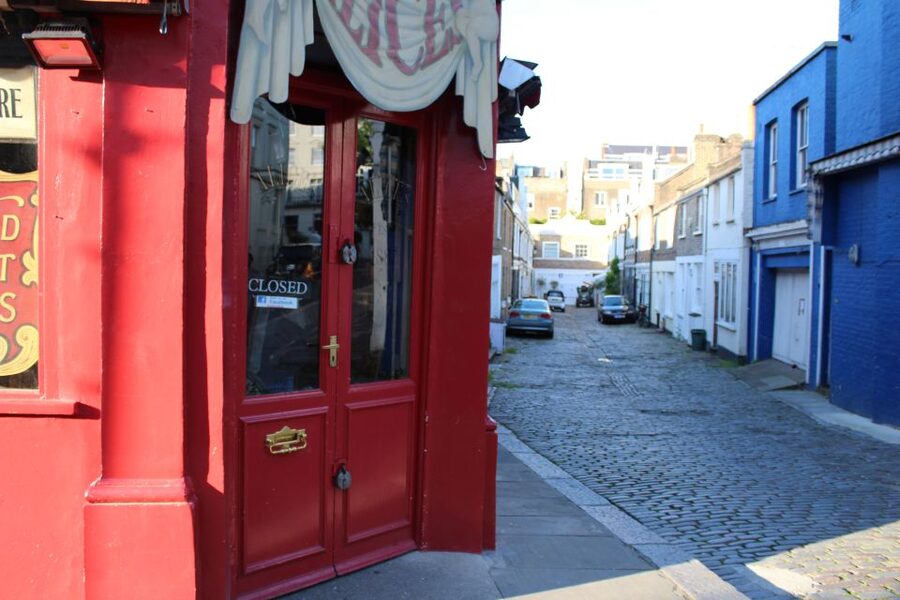 London: Guided Paddington Walking Tour - Windsor Gardens and the Browns’ home