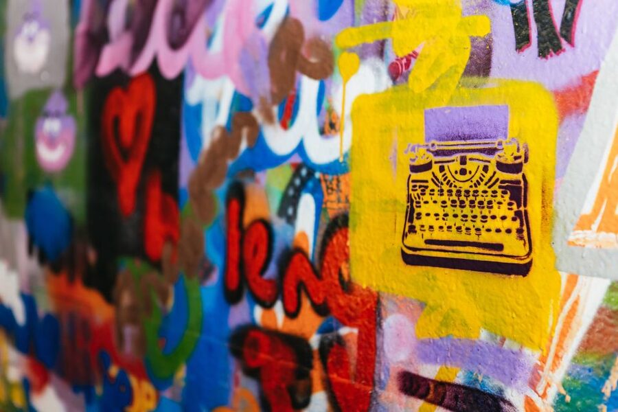 London: Half-Day Street Art Tour and Workshop - A short break before making your own art