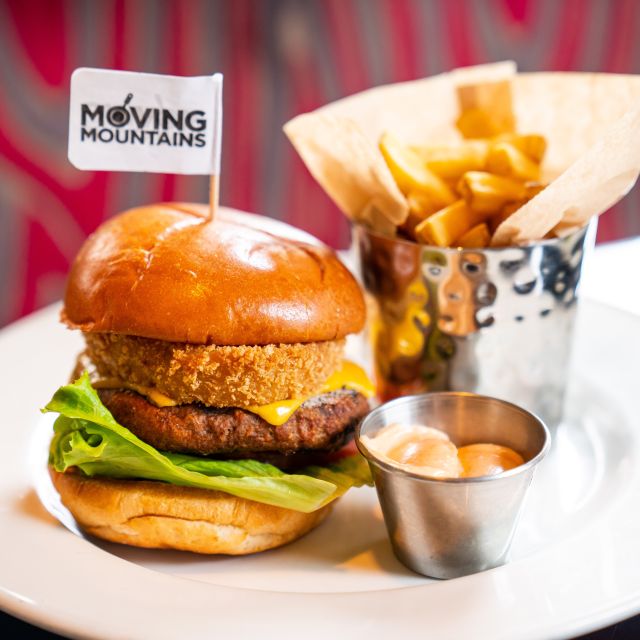 London: Hard Rock Cafe with Set Menu for Lunch or Dinner - What priority seating really gives you
