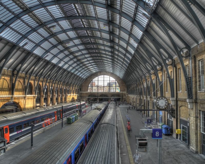 London: Harry Potter Filming Locations Walking Tour - Starting beside Westminster at Boadicea and Her Daughters