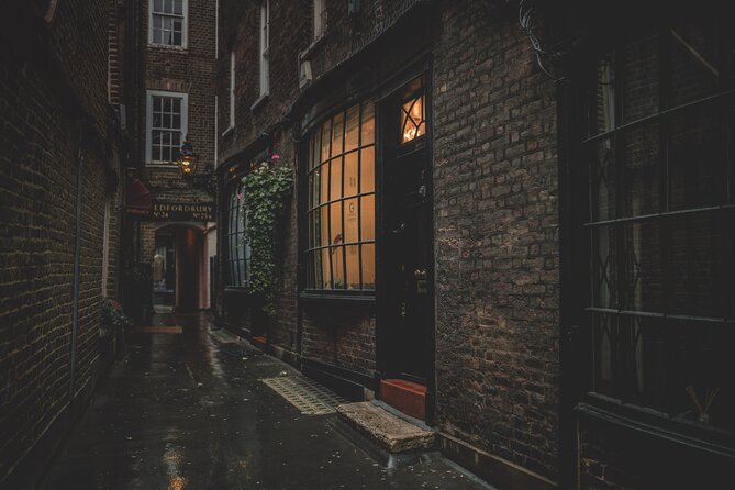 London: Harry Potter Movie Locations Magical Guided Tour - The world premiere site for Deathly Hallows Part II