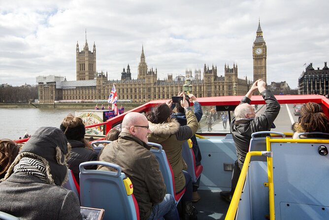 London: Harry Potter Walk, Hop-on Hop-off Bus Tour and Cruise - Starting with Harry Potter at Trafalgar Square