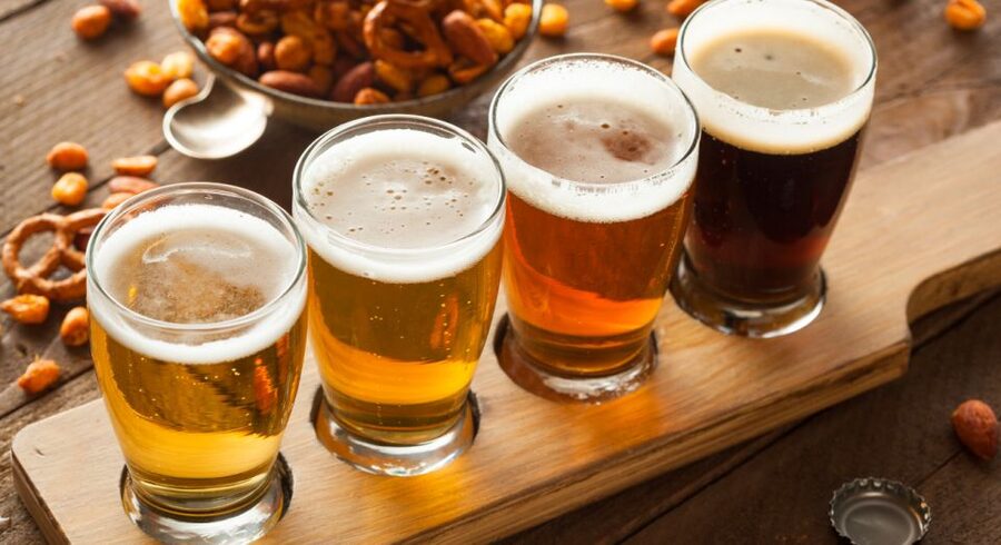 London: Historic London Pub Walking Tour - A walking tour with drinking stops, not a pub crawl