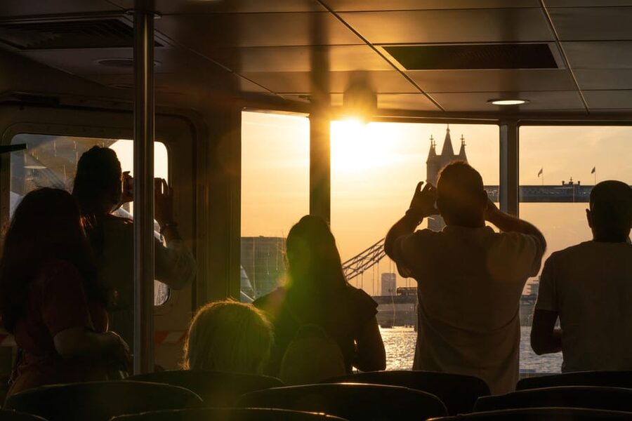 London: Hop-On Hop-Off 1-Day River Sightseeing Adventure - Boarding, tickets, and small rules that matter