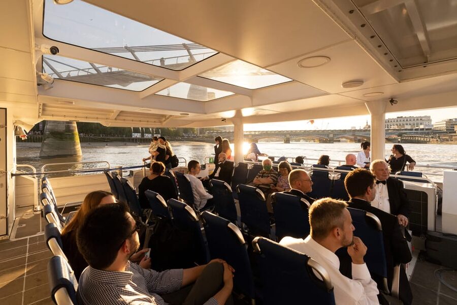 London: Hop-On Hop-Off 1-Day River Sightseeing Adventure - What the boats are like inside and outside