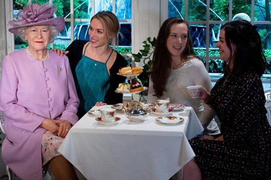 London: Hop-on Hop-off Bus Tour and Madame Tussauds Ticket - What the $82 London package actually gives you