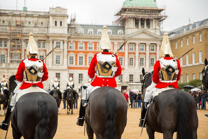 London In One Day Tour with River Cruise & London Eye Option - A fast London introduction from Victoria Coach Station