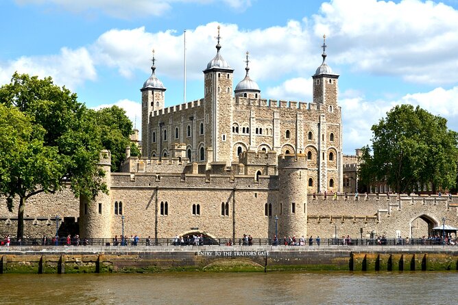 London In One Day Tour with River Cruise & London Eye Option - Guides, group size, and the pace of the day