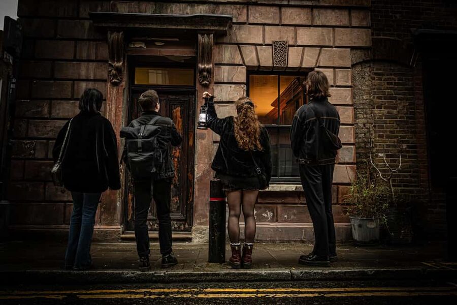 London: Interactive Jack the Ripper Walking Tour - Timing, meeting details, and route planning