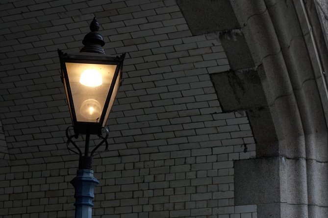 London Jack the Ripper Guided Tour with Ripper-Vision - Starting at Whitechapel Gallery at 7:30 p.m.