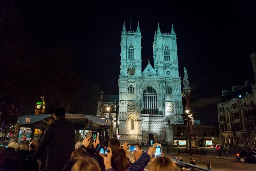 London: Nighttime Open-Top Bus Sightseeing Tour - Trafalgar Square and Piccadilly Circus