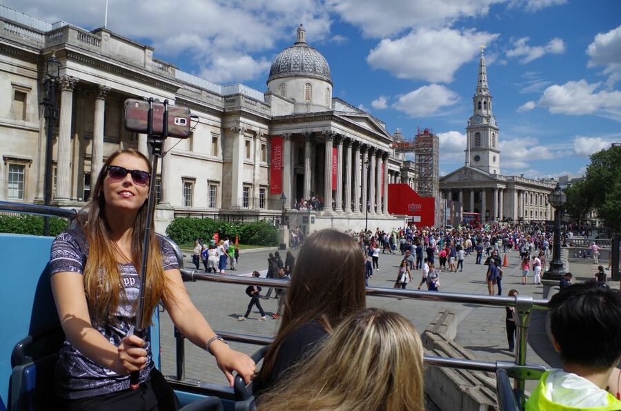 London: Panoramic Open-Top Bus Tour - Two hours without a break: the biggest limitation