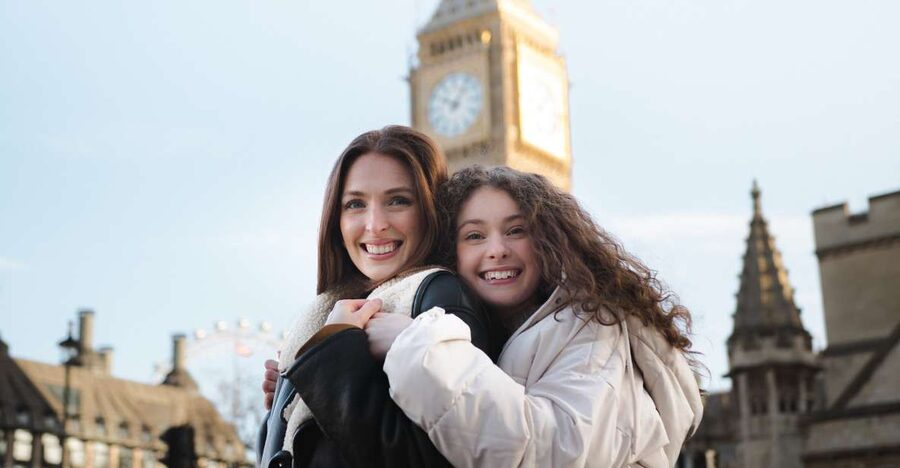London: Private Landmark Tour with Professional Photographer - Westminster and Big Ben photo stops