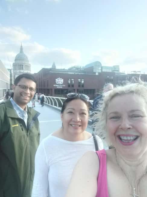 London Private Welcome Tour with a Local Guide - Buckingham Palace and London’s famous sights