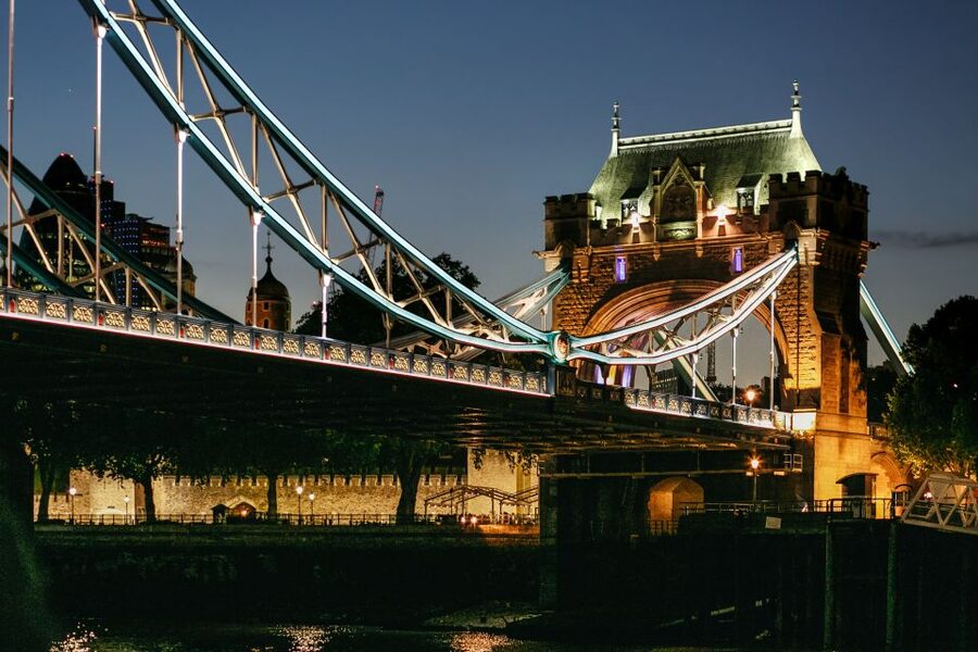 London: River Thames Dinner Cruise - Boarding at Westminster Pier