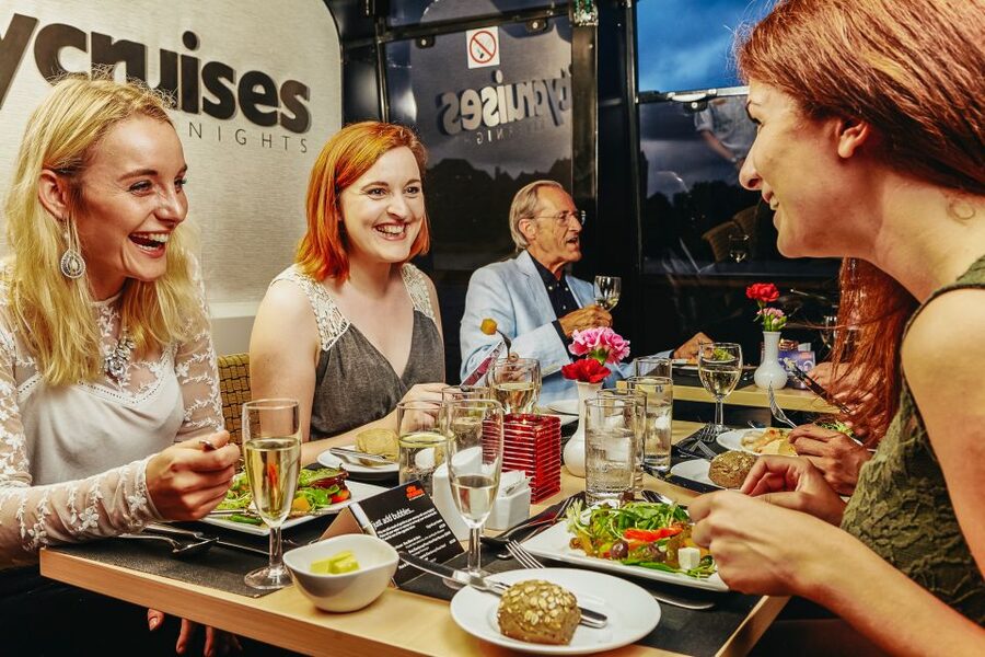 London: River Thames Dinner Cruise - Who will enjoy this cruise most