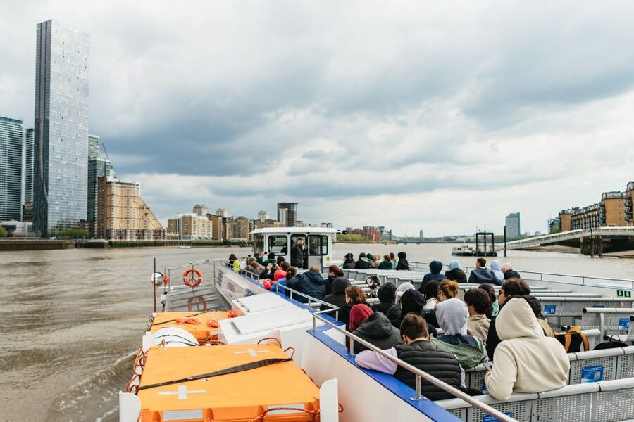 London: River Thames Hop-On Hop-Off Sightseeing Cruise - Thames views, live guides, and a full day of flexibility
