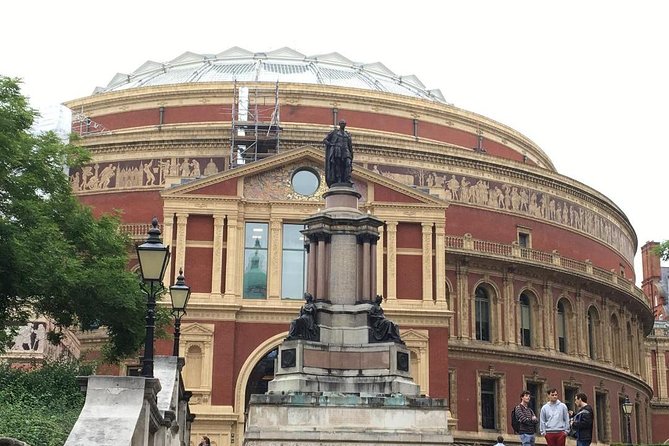 London Rock and Roll Music Tour - Camden Town brings punk, Amy Winehouse, and Britpop