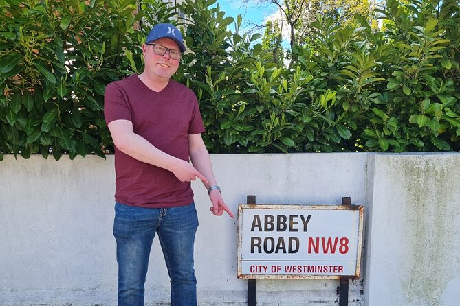 London Rock N Roll Beatles Private Black Cab Tour - Carnaby Street and the style of the 1960s
