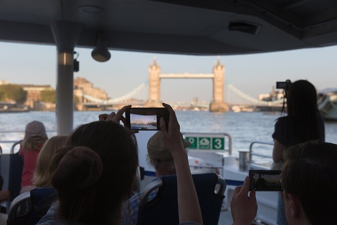 London Roundtrip Thames Cruise Uber Boat by Thames Clippers - Who will enjoy this most