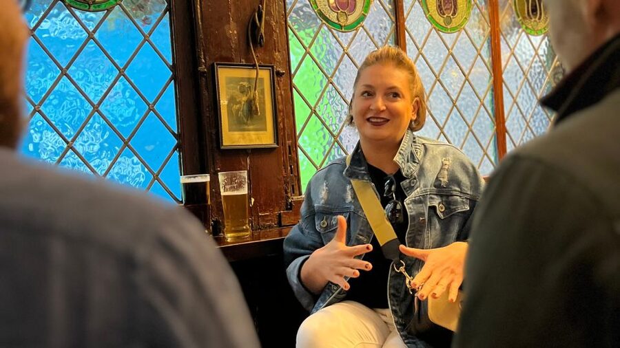 London: Royal Historic Pubs Walking Tour - Why four pubs make a better history lesson