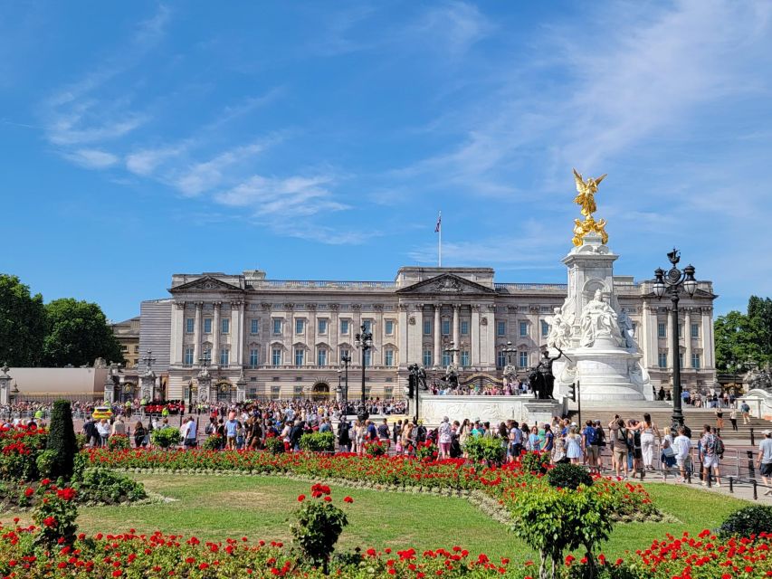 London: Royal Walking Tour and Buckingham Palace Audio Tour - Practical timing and preparation