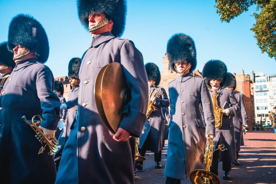 London: Royalty Walking Tour with Changing of The Guard - The Mall, Clarence House, and St James’s Palace