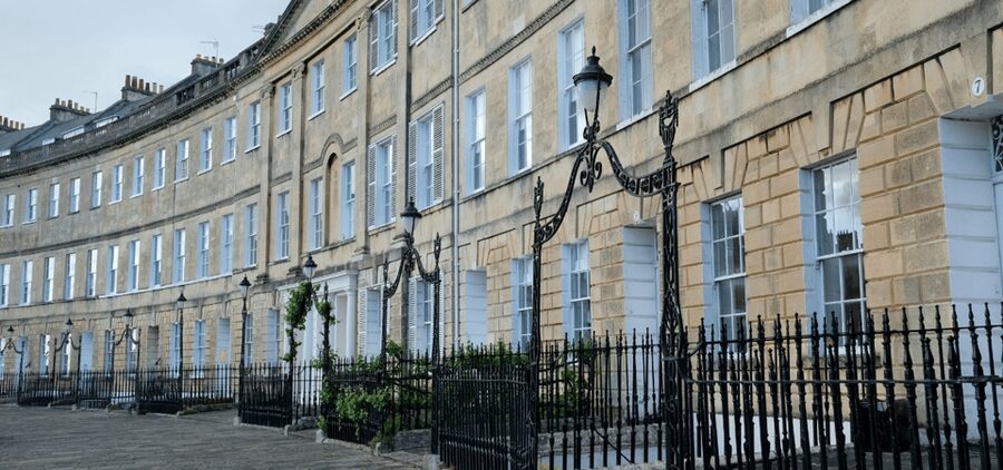 London: Self-Guided Notting Hill Walking Tour with an APP - Portobello Road, the district’s famous market street