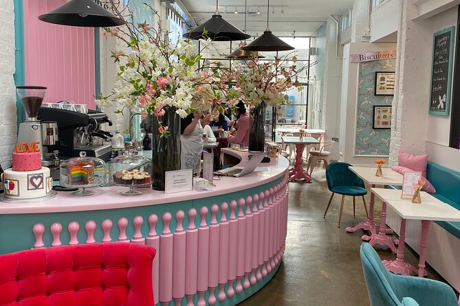 London Shopping Tours - Liberty and Carnaby Street: two different kinds of style