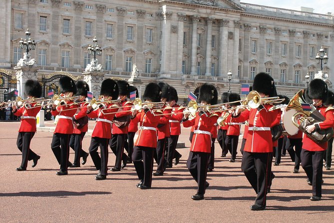 London Sightseeing Tour: Guard Change with Tower of London Option - Choosing the London Eye or Harrods tea