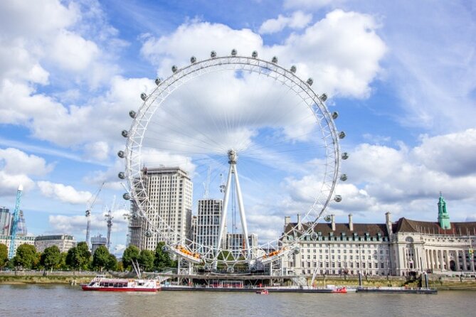 London Sightseeing Walking Tour with 30+ sights - Royal London from St James’s to Buckingham Palace