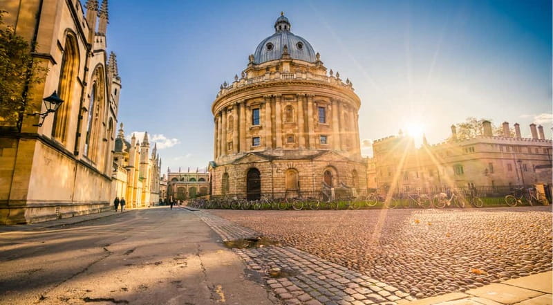 London: Small Group Oxford, Stratford and Cotswolds Day Tour - Holy Trinity Church and Shakespeare’s final resting place