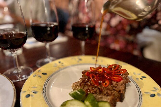 London Soho Food Tour with 7+ Tastings of Delicious Hidden Gems - Chinatown and the strongest food stretch