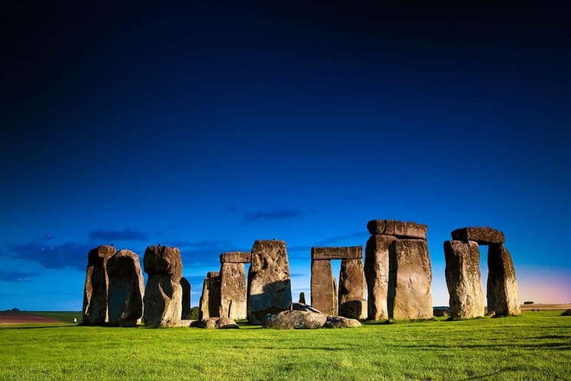 London: Stonehenge Morning or Afternoon Tour Optional Lunch - Victoria Coach Station: allow time to find your gate