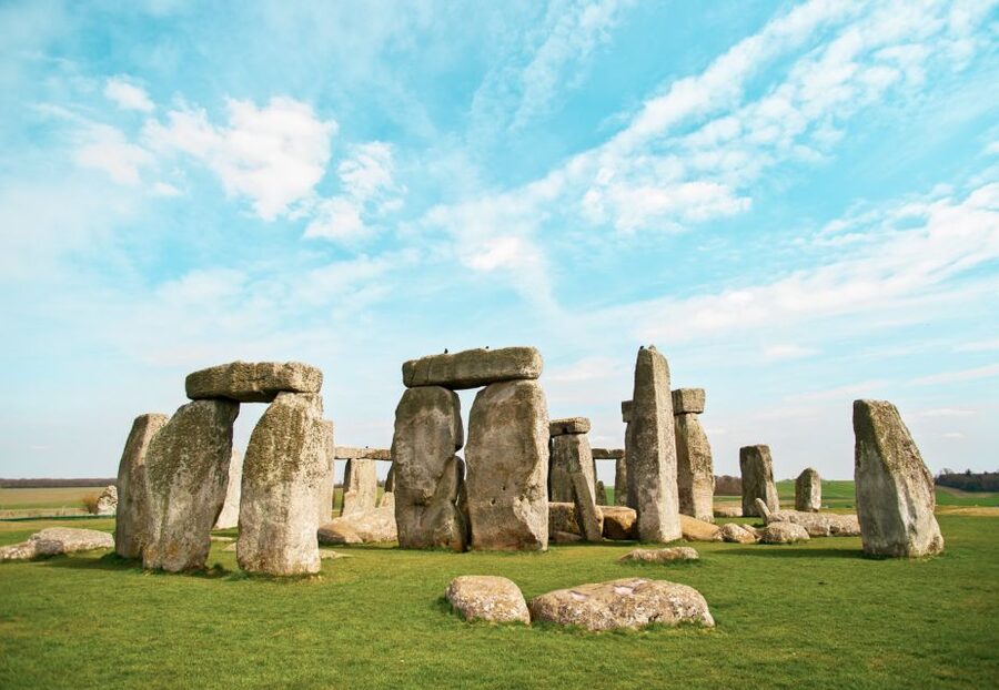 London: Stonehenge, Windsor, and Bath Day Trip by Bus - The guides make or break the schedule