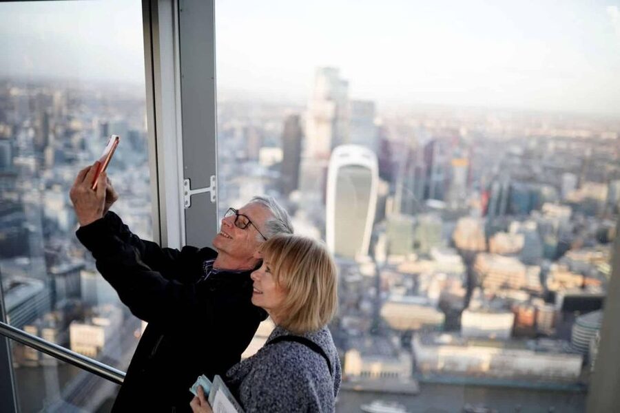 London: The View from The Shard - Levels 68 and 69: the indoor panorama
