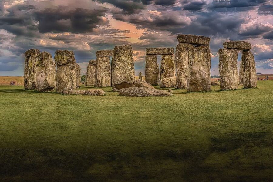 London to Southampton Cruise Terminal via Stonehenge - London or Heathrow pickup in the morning