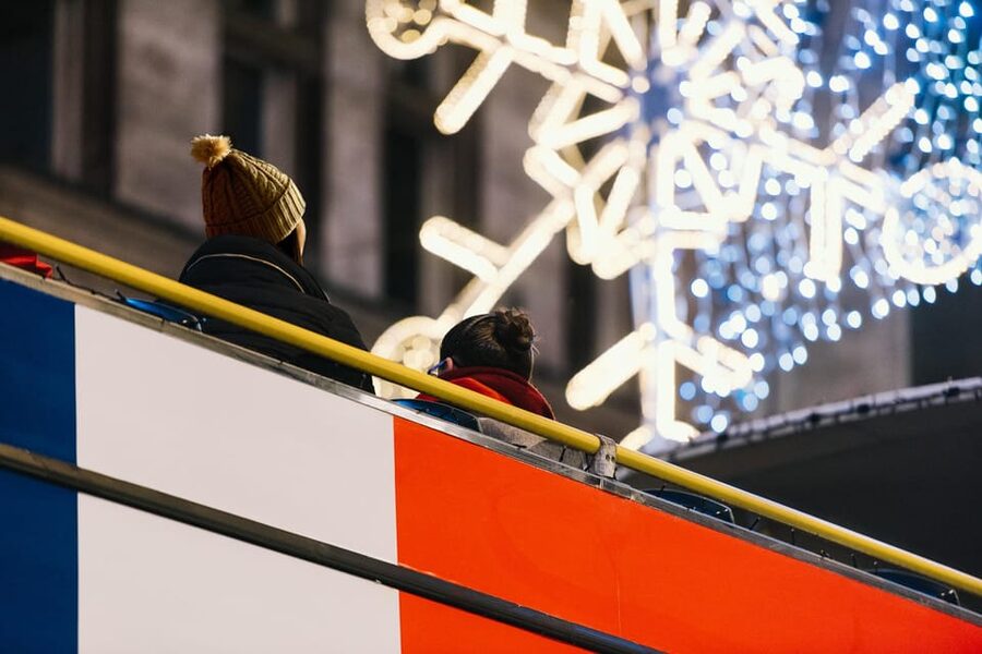London: Tootbus Christmas Lights Tour incl walking tours - Regent Street, the star of the light display