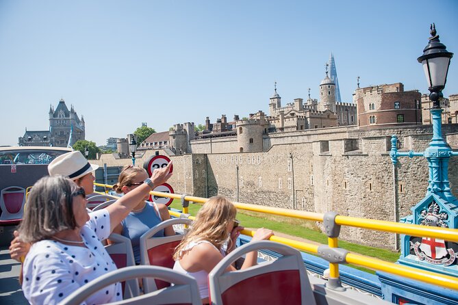 London Tootbus Kids Tour with Bespoke Live Guided Commentary - Parliament and Big Ben, London’s grandest lesson