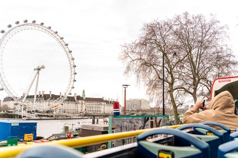 London: Tootbus Must-See Hop-On Hop-Off Bus Tour with Cruise - St. Paul’s, the Tower, and London’s riverfront