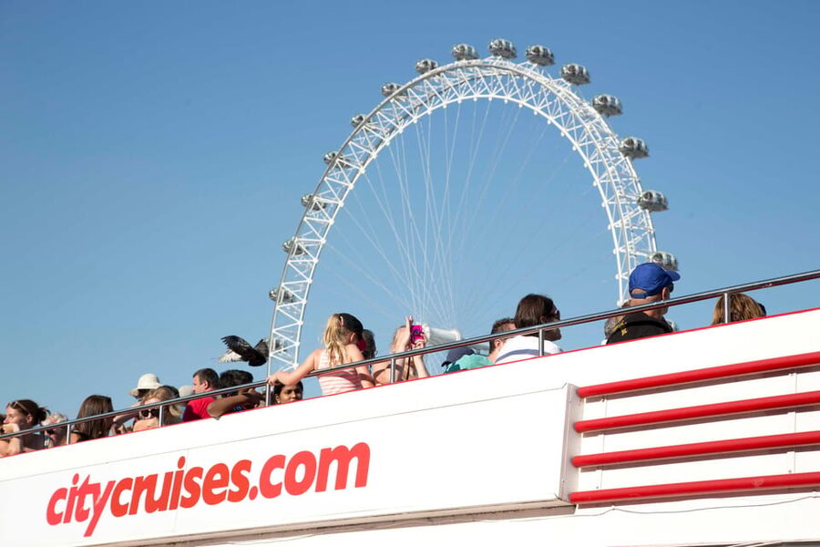 London: Tootbus Must-See Hop-On Hop-Off Bus Tour with Cruise - Westminster, Buckingham Palace, and the West End